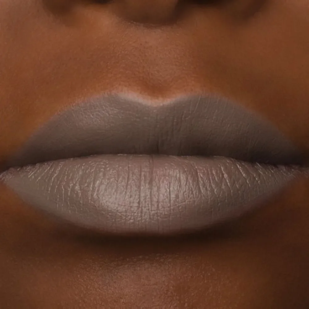 New Jeffree Star Velvet Trap - Grave Digger
